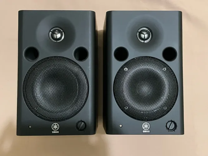Yamaha MSP5 Studio 220V Par, Monitores Profissionais de Áudio