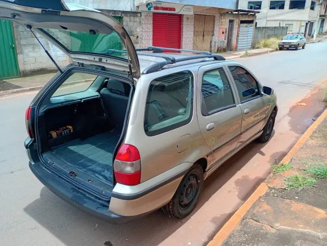 Fiat Palio Weekend Stile 1.6 MPI 16V 4P 2000