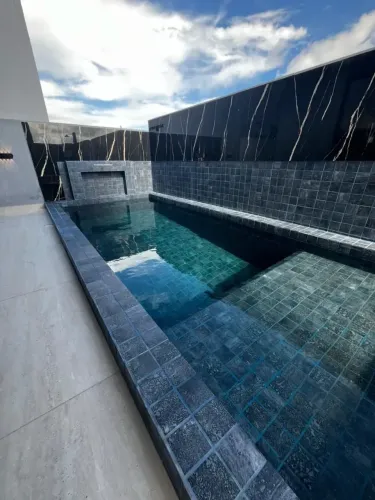 Casa de Alto Padrão com 4 Suítes | Piscina Privativa | Condomínio Clube Completo