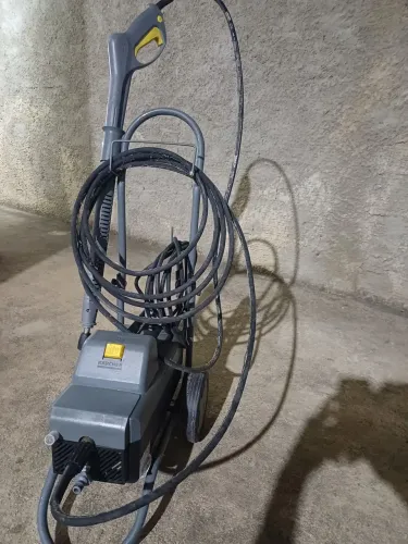 Lavadoura karcher hd585 PROF S semi nova zerado.