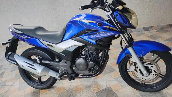 FAZER 250 AZUL ANO 2016 VENDE OU TROCA POR BROS 160, XRE 190 VALOR R$ 15.OOO