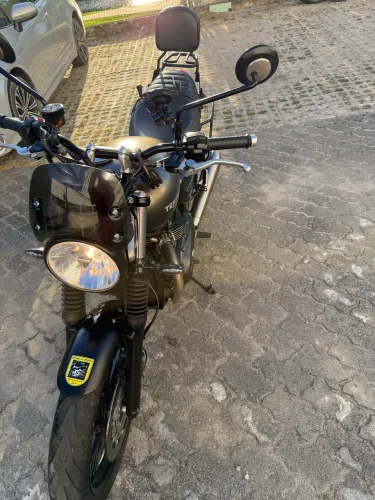 Speed Twin 900 perfeita