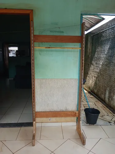 arara de roupas