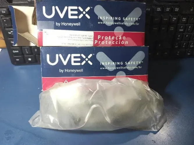 Oculos Uvex - 2 Unidades