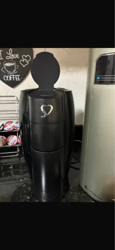 Cafeteira - Capsulas tres - LOV Preta