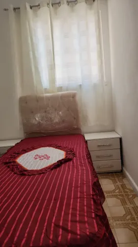 Alugo quarto