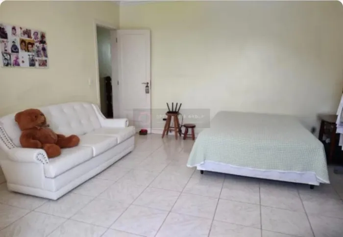 CASA MARAVILHOSA NO CENTRO DE SÃO GONÇALO 4 QUARTOS TOTAL SEGURANÇA