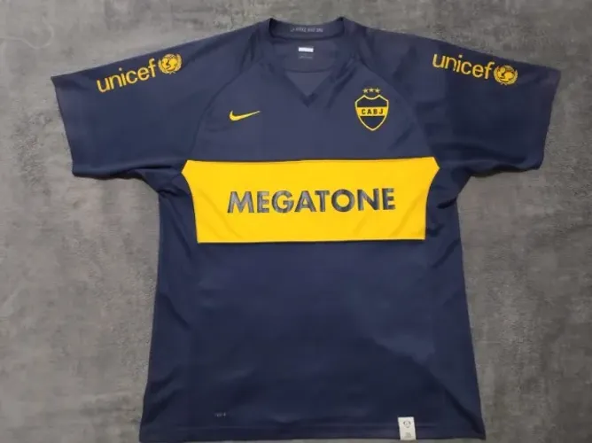 Camisa Oficial Boca Juniors (Argentina) 2008 Nike, #10 (Riquelme), tamanho M (53x68cm)