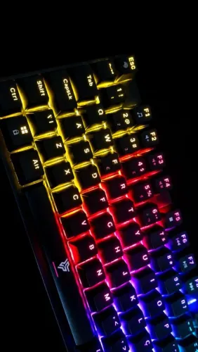 Teclado Gamer Mecânico RGB - Com Defeito na Tecla Shift