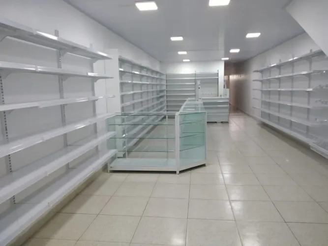Mobília completa,semi nova em excelente estado. 