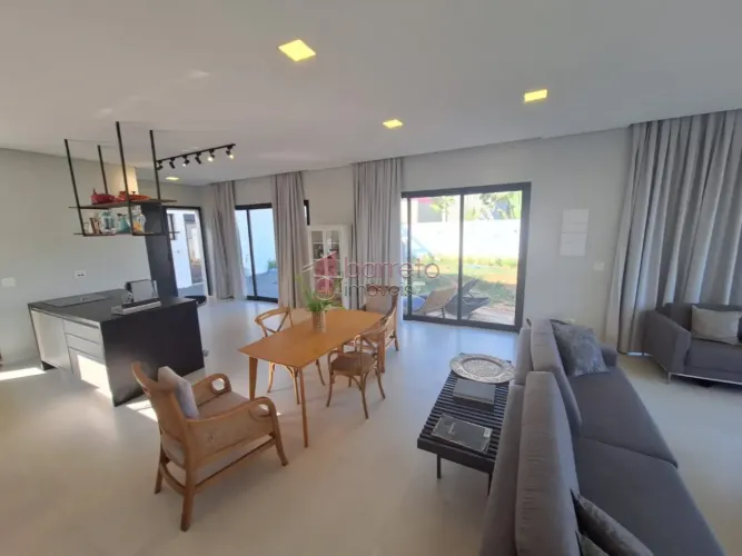CASA À VENDA NO CONDOMÍNIO CAPITAL VILLE EM CAJAMAR/SP