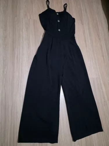 Macacão preto