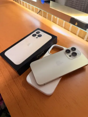 iPhone 13 Pro com caixa 