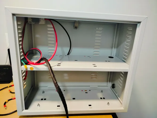 Gabinete para bateria nobreak