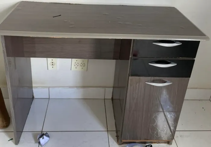 Mesinha de escritório 