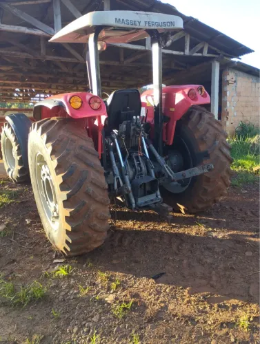 TRATOR MF 4297