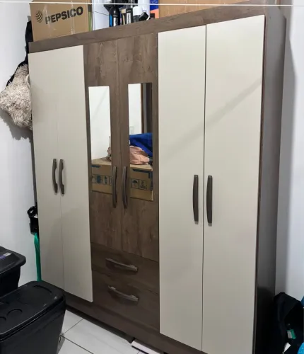 Guarda Roupas Madeira