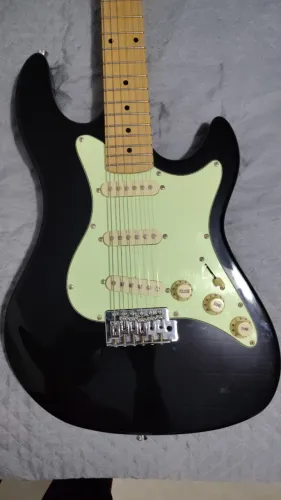 Guitarra Strinberg s-100