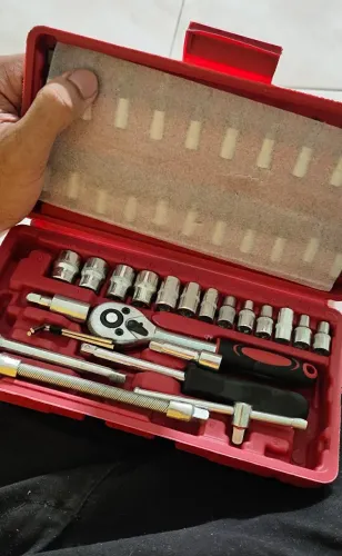 Kit de Ferramentas com Catraca e Soquetes peças Completo na Maleta