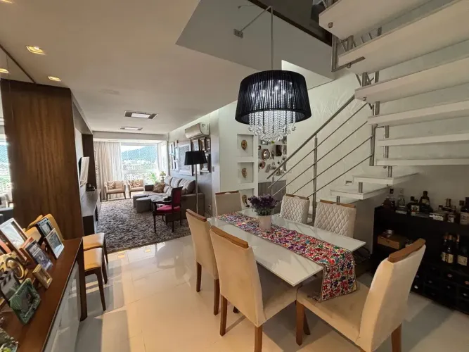 Cobertura Duplex 223m² 5 dormitórios, 1 suite, 2 vagas garagem linda vista
