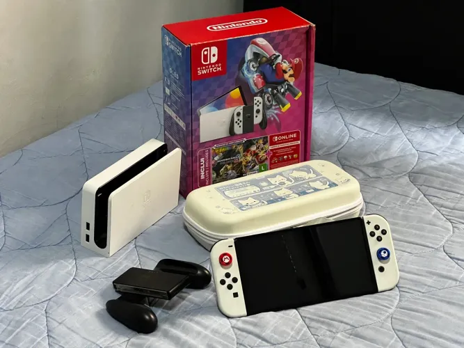 VENDO NINTENDO SWITCH OLED MUITO NOVO!!