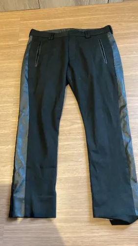 Calça apenas 10 reais