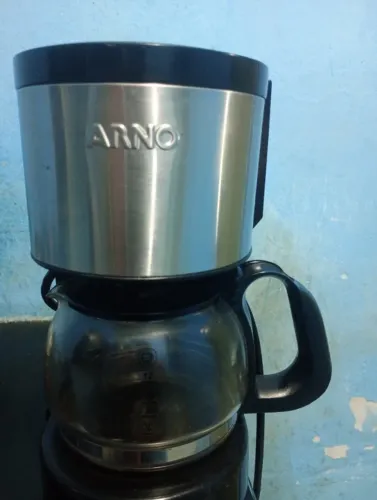 Cafeteira elétrica pequena