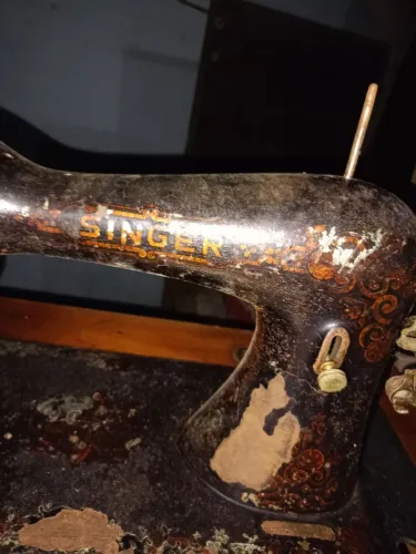 Máquina de costura antiga Singer