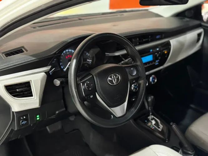 Toyota Corolla GLI 1.8 Flex 16V Aut. 2015