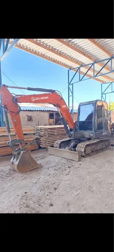 Escavadeira 65 (aceita troca por carro)