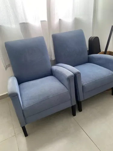 Poltronas madeira maciça 