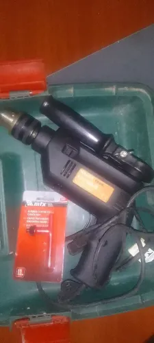 Furadeira impacto 420 watts 60hz teste na hora.