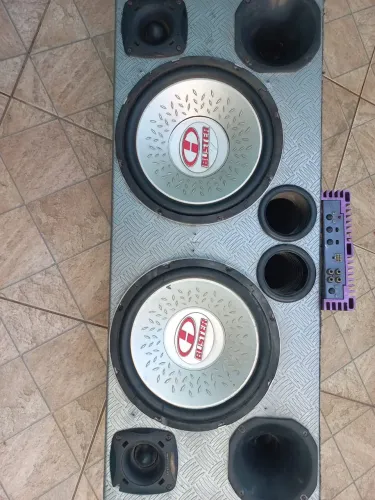 Caixa de Som Automotiva Completa Roadstar + 2 Subwoofers Buster