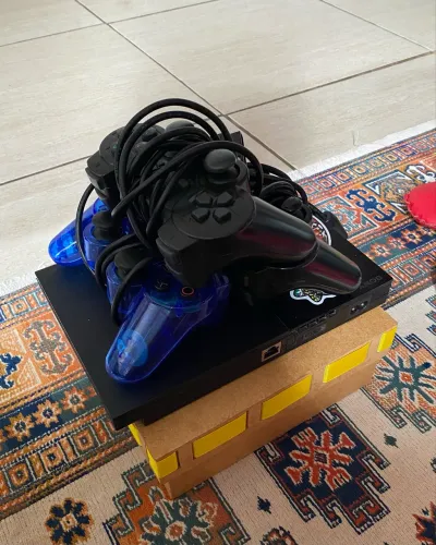 PLAYSTATION 2