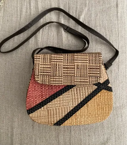 Bolsa Tiracolo Artesanal em Palha