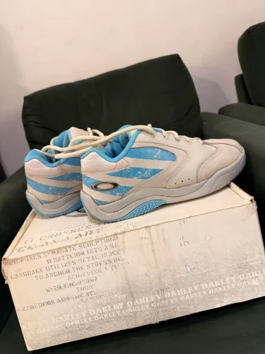 Tênis Oakley Sourdough ED. Flying Tiger
