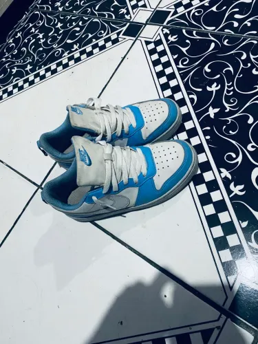 Vendo tênis Nike borough mid