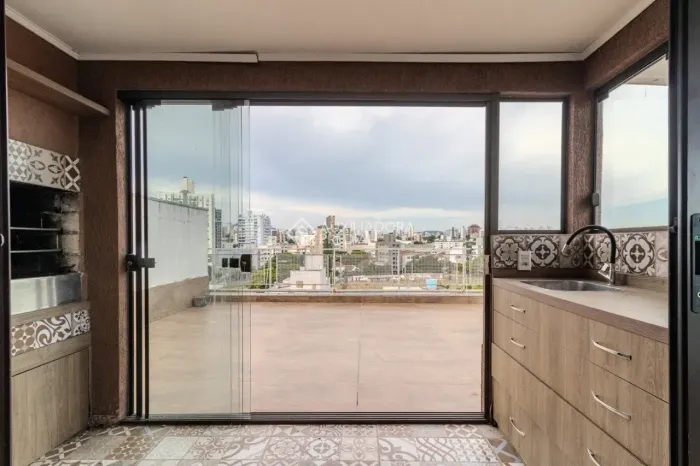Apartamento/Cobertura com 3 quartos em Santa Cecília - Porto Alegre - RS