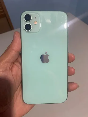 iPhone 11 verde