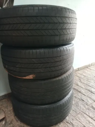 Pneus Aro 18 bridgestone 225/50