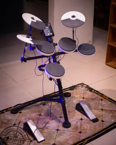 Bateria Eletrônica Roland TD-1K