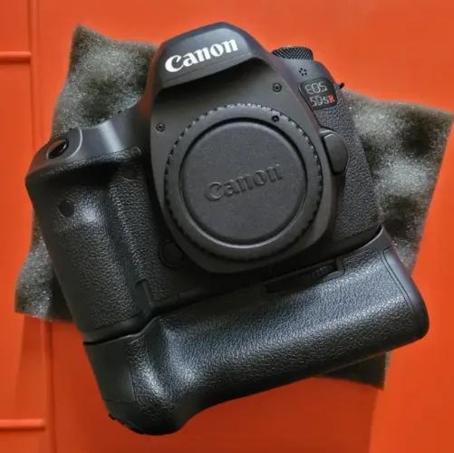 Camera Canon Eos 5ds R c/ Grip Bg-e11 Carregador e Bateria Extra.