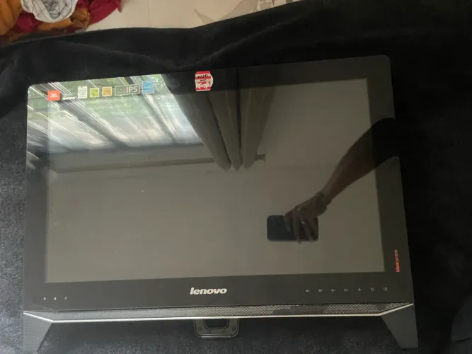 Lenovo IdeaCentre B550 All-in-One