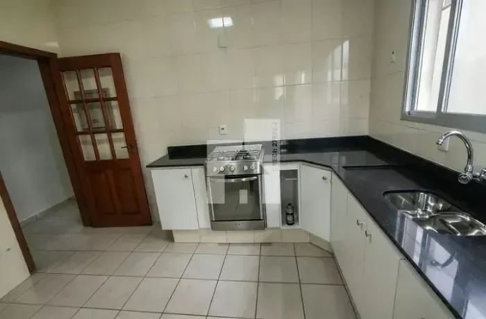Aluga Casa (sem garagem) em pavimento superior, 2 Quartos, 80M², Vila Vianelo, Jundiaí - S