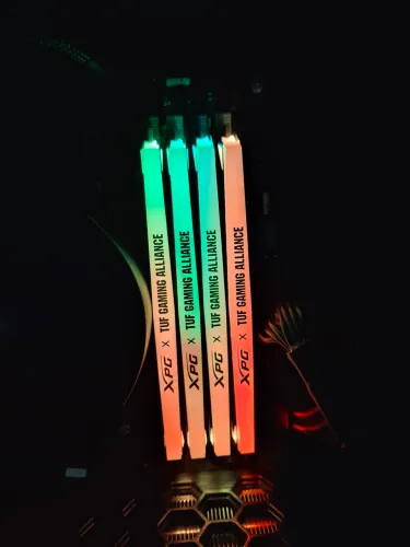 Memoria RAM ddr4 8gb XPG 3000mhz CL16, RGB. Valor da unidade.
