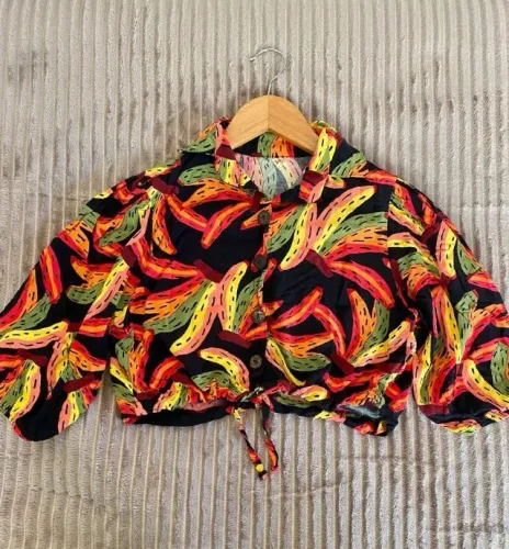 Cropped Estampa Farm