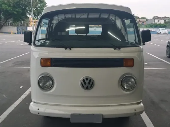 Volkswagen Kombi Furgão 2000