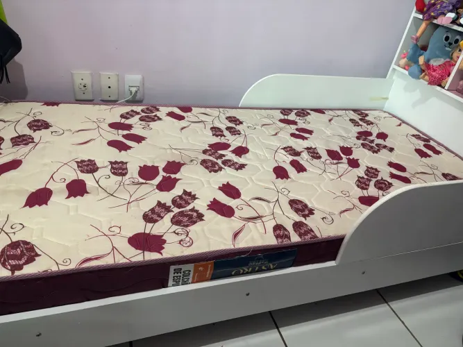 Cama de solteiro infantil de casinha