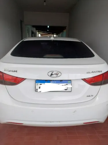 Hyundai Elantra GLS 1.8 16V Aut. 2013