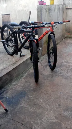 Vende-se bicicleta aro 29 precisa de arrumar duas coisas